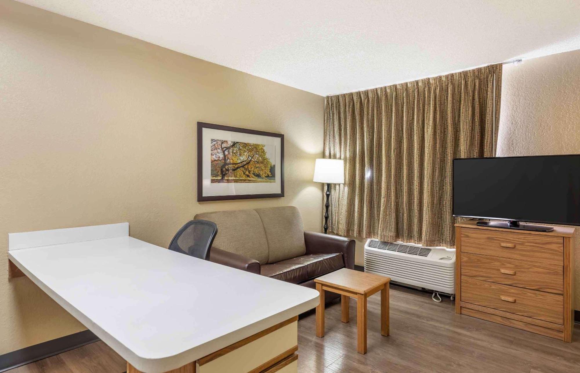 Extended America Select - Orlando - Mary - 1040 Greenwood Blvd Lake Mary